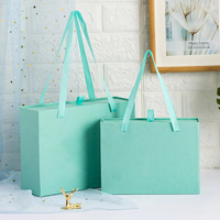 Boîtes cadeaux rigides haut de gamme avec gaufrage personnalisé, lamination mate, papier recyclé, tiroir, doublure en éponge, revêtement UV, fermeture magnétique