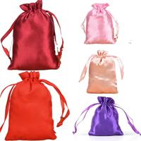Sac en satin noir de luxe personnalisé avec cordon de serrage, sac anti-poussière pour extensions de cheveux avec impression de logo, sac en satin