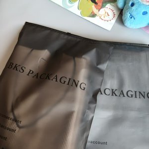 Bolsas <span class=keywords><strong>de</strong></span> Plástico con Cierre Mate Personalizadas con Impresión, Bolsas <span class=keywords><strong>de</strong></span> Embalaje con Cierre para Ropa Multiusos Degradables con Logotipo - Product Image 4