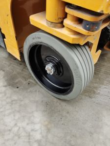 BOOEN gunting karet padat baja tahan karat, roda angkat 12x4 15x5 12x4.5 380x125 bola untuk suku cadang angkat Genie JLG untuk gudang baru - Product Image 6