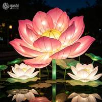 Grande lanterne en tissu LED pour le Festival du Lotus Aquatique, idéale pour l'éclairage commercial des centres commerciaux et les projets d'ingénierie.