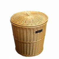 Panier de rangement en rotin beige en plastique durable avec poignées découpées, idéal pour les vêtements à la maison, les serviettes d'hôtel et l'organisation de la lessive