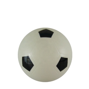 Pelota de fútbol de peluche de plástico de colores, barata - Product Image 5