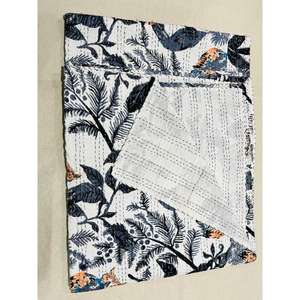 Colcha Kantha de Algodón con Diseño Estampado a Mano, Colcha Kantha con Patrón Floral Artesanal Tradicional, Ligera - Product Image 5