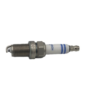 Pièces et <span class=keywords><strong>accessoires</strong></span> automobiles 0242235797 <span class=keywords><strong>BOSCH</strong></span> Nickel FR7DE2 Bougie d'allumage OE 101905610A pour CHANGAN CS75/LUXGEN S5 U6 U7/VW BORA JETTA - Product Image 2
