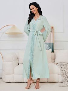<span class=keywords><strong>Vestido</strong></span> musulmán <span class=keywords><strong>de</strong></span> manga larga para mujer, <span class=keywords><strong>vestido</strong></span> musulmán Abaya con cuello en V y cuentas <span class=keywords><strong>de</strong></span> uñas, nuevo temperamento para mujer - Product Image 6