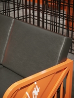Conteneur de baril industriel Table et chaise Stockage de restaurant Conception de baril de tambour d'huile Meuble d'armoire de baril Ensemble de meubles de bar modernes