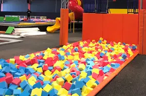 Prezzo di fabbrica colorato grande quadrato per bambini trampolino parco blocchi di schiuma Foam Bulk Pit Cube Covers