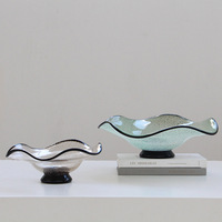 Bol à fruits moderne minimaliste en verre transparent poli à bords noirs dorés, plat décoratif de rangement pour la maison