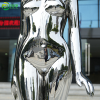Sculpture de robot féminin personnalisée professionnelle de 2,2 m en acier inoxydable, artisanat métallique moderne de luxe, poli miroir, creux et lumineux