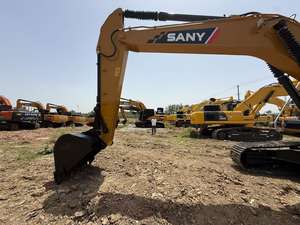 Excavatrice hydraulique Komatsu PC200-8 d'occasion, 20 tonnes, modèle 2022, composants moteur et transmission en excellent état, à vendre - Product Image 3