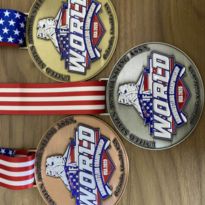 Medaglia del Campionato <span class=keywords><strong>Mondiale</strong></span> di Armwrestling USA <span class=keywords><strong>2020</strong></span>, Finitura Oro - Product Image 2