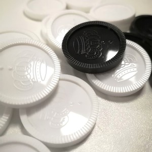 Gioco di <span class=keywords><strong>dama</strong></span> deluxe personalizzato con corona di plastica nero bianco <span class=keywords><strong>dama</strong></span> pezzo - Product Image 4