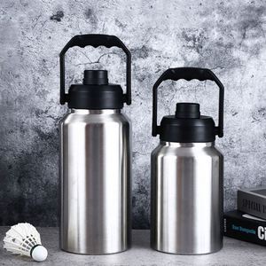 Bouteille d'eau isotherme en acier inoxydable de 128 oz (un gallon) avec paille, double paroi sous vide - Product Image 3