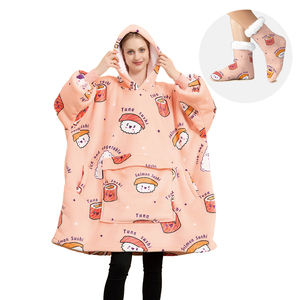 Vente Chaude : Couverture-sweat-shirt surdimensionnée personnalisable, chaude, en polaire peluche et flanelle sherpa, avec chaussettes assorties - Product Image 1