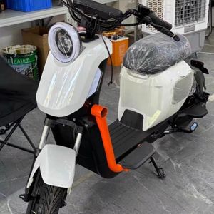 <span class=keywords><strong>Moto</strong></span> électrique Cruiser à succès, moteur arrière 1000W, batterie intégrée 60V, frein à disque, scooter électrique 40-60 km/h - Product Image 1