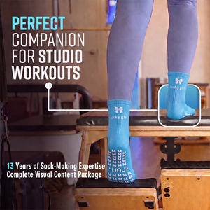 Chaussettes de yoga et de Pilates pour femmes BiLu Premium, antidérapantes, pour studio de barre, fitness, logo personnalisé OEM, respirantes, rembourrées, antidérapantes - Product Image 3