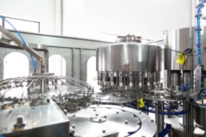 Nhà máy nước nhỏ hoàn toàn tự động 2000bph Pet đóng chai nước uống Máy làm đầy Dây chuyền sản xuất nước khoáng - Product Image 3