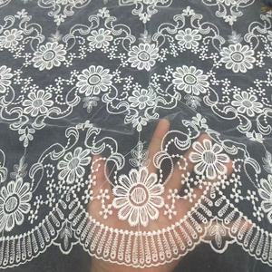Nouvelle dentelle brodée de haute qualité, motifs floraux, tissu en organza brodé pour robes de mariée - Product Image 1