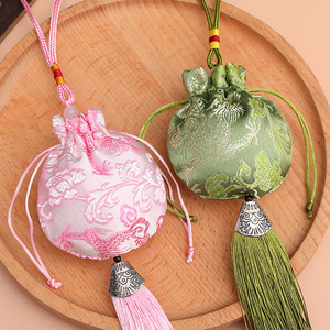 Traditional Chinese Herbal Sachet Round Pest And Moth Repellent For Wardrobe Car Gift With Embroidery Design - Product Image 3