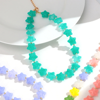 Collier de perles étoiles transparentes géométriques colorées et amusantes, style décontracté et charmant, idéal pour les vacances, cadeau pour femmes et jeunes filles