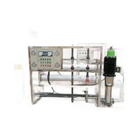 Équipement commercial d'osmose inverse de taille moyenne 4 tonnes/heure pour le traitement de l'eau, système RO simple/double étage pour chaudière