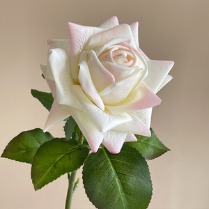 Giao hàng nhanh Hoa hồng giả lụa màu hồng 48cm thân đơn, chất liệu như thật, có lá, dùng để trang trí - Product Image 2