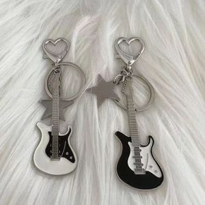 Y2k <span class=keywords><strong>guitare</strong></span> amour coeur étoile porte-clés pour hommes femmes doux Cool à la mode mode pendentif porte-clés Rock Punk Vintage accessoires <span class=keywords><strong>cadeau</strong></span> - Product Image 5