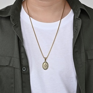 Collana con Ciondolo in Acciaio Inossidabile, Medaglia Ovale Vintage in Bambù con Angelo Custode Cattolico, Stile Europeo Americano, Moda Transfrontaliera - Product Image 1