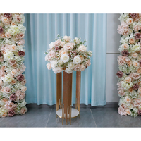Maßgefertigte Luxus-Kunstblumenkugel Rosa Seidenrosen-Arrangement Große Hochzeitsbankett-Tischdekoration