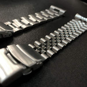 Bracelets en acier inoxydable 20 mm/22 mm/Bracelets de montre <span class=keywords><strong>pour</strong></span> SKX007 009 <span class=keywords><strong>Boucle</strong></span> déployante <span class=keywords><strong>Bracelet</strong></span> brossé/Poloné <span class=keywords><strong>pour</strong></span> hommes et femmes - Product Image 5