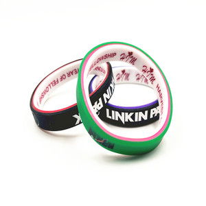 <span class=keywords><strong>2025</strong></span> New Arrival công ty quảng cáo khuyến mại ba lớp Silicone dây đeo cổ tay bên ngoài logo in công ty trang web <span class=keywords><strong>Debossed</strong></span> - Product Image 1