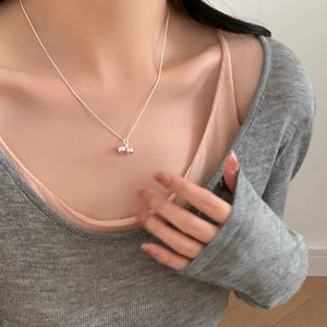 Collar con colgante de cereza de plata S925, estilo coreano minimalista, cadena para clavícula, regalo para mujer, joyería de moda. - Product Image 2