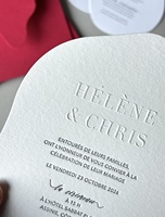 Cartes d'invitation de mariage personnalisées de luxe avec logo en texte, dorées à chaud et gaufrées, avec enveloppes assorties