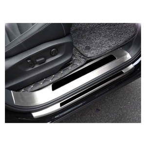 Accesorios exteriores cromados de acero inoxidable automotriz OEM para <span class=keywords><strong>2022</strong></span> <span class=keywords><strong>Audi</strong></span> <span class=keywords><strong>Q6</strong></span> Tira de alféizar de puerta - Product Image 2