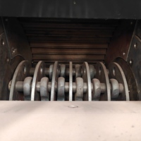 Concasseur à marteaux diesel robuste avec boîte de vitesses, concasseur primaire sur mesure, capacité personnalisable, facile à utiliser pour le concassage de minerai