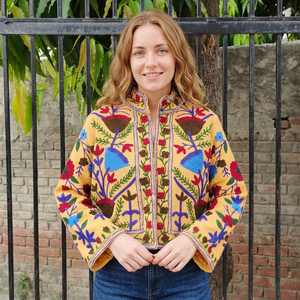 Atractivo Abrigo Largo Suzani Bordado a Mano para Mujer, Estilo Bohemio, Gitano, Amarillo, para Primavera - Product Image 1
