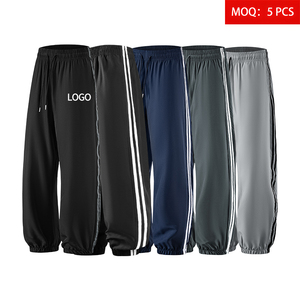 <span class=keywords><strong>Pantaloni</strong></span> Sportivi da Uomo ODM 120GSM Leggeri, Elastici, Traspiranti e ad Asciugatura Rapida, 95% Poliestere 5% Spandex, <span class=keywords><strong>con</strong></span> Striscia Laterale, Modello Baggy - Product Image 1
