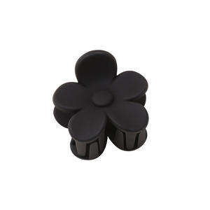 กิ๊บติดผมรูปดอกไม้สำหรับผู้หญิง 5.5 ซม. พลาสติก สไตล์เรียบง่าย ทนทาน เครื่องประดับผมแบบสบายๆ กิ๊บหนีบผมหางม้าสูง ต้นกำเนิดจากจินหัว - Product Image 4