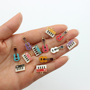 Instrumento de color clásico, Mini Piano, guitarra, nota musical, aleación de goteo, accesorios DIY, accesorios de Metal, venta al por mayor - Product Image 5