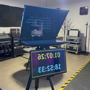 Teleprompter Profesional de 21.5 Pulgadas con Pantallas Dobles para Estudio de Televisión, Equipo de Transmisión en Árabe para el Medio Oriente - Product Image 1