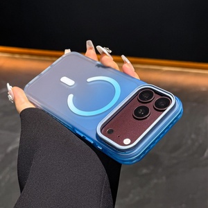 เคสโทรศัพท์แม่เหล็กแบบไล่เฉดสีหรูหรา โปร่งแสง สำหรับ iPhone 18 17Pro Max พร้อมขาตั้งเลนส์แบบซ่อน ปุ่ม AI ป้องกันแรงกระแทก - Product Image 1