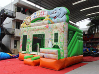 Structure gonflable commerciale en PVC sur le thème du zoo animalier, avec toboggan et château rebondissant pour enfants
