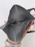 Sac d'emballage cosmétique pour la vente au détail et en gros, non tissé, doublé de feuille métallisée, écologique, non toxique, résistant à l'humidité et 100% recyclable, pochette pour masque
