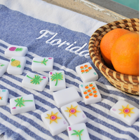 Tuiles de Mahjong Américaines Sunshine Tiles - Ensemble de Mahjong Acrylique Blanc à Couche Unique Inspiré de la Floride, 160 Tuiles Peintes à la Main pour le Divertissement