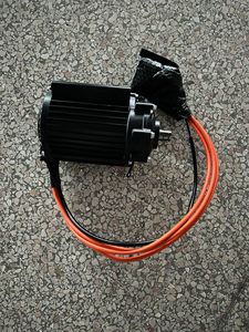 CG Pièces détachées pour motos électriques Accessoires pour motos Support de <span class=keywords><strong>pneu</strong></span> avant Moteur central Réservoir de carburant Fourche plate Clignotant lumineux - Product Image 6
