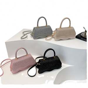 Bolsa transversal transparente personalizada con cremallera de PVC impermeable para mujer - Product Image 1