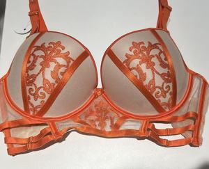 Set <span class=keywords><strong>Reggiseno</strong></span> Push-up e Slip in Pizzo <span class=keywords><strong>Nero</strong></span> per Donna, Lingerie Sexy in Rete <span class=keywords><strong>Trasparente</strong></span>, Set Intimo Senza Cuciture Leggero e Traspirante - Product Image 3