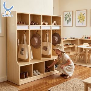 Casilleros Montessori para preescolar, diseño de aula para guardería, organizador de ropa para niños pequeños, proveedor de gabinete, muebles de guardería - Product Image 1