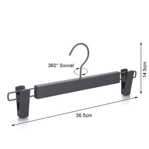 Percha de plástico negro antideslizante con logotipo personalizado barato para traje de abrigo - Product Image 5